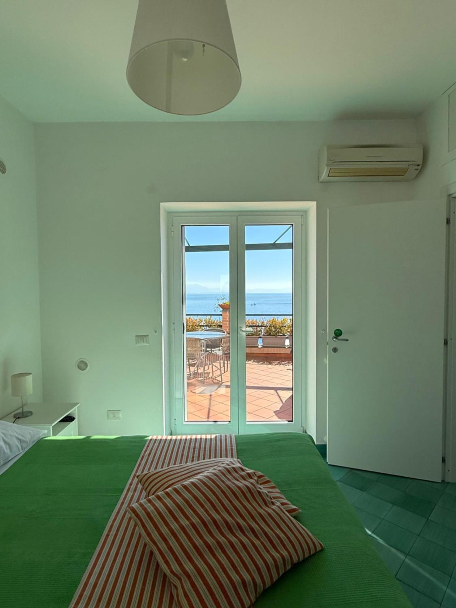 Casa Gabriella - Amalfi Coast - Free Parking - Full Sea View Villa Vietri Eksteriør billede